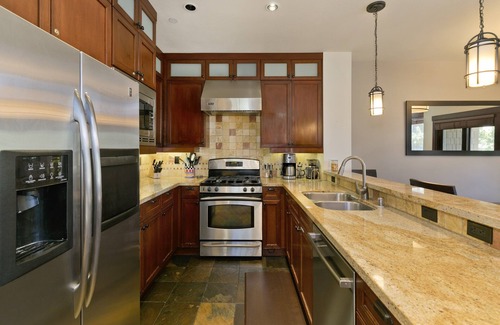 Mammoth Lakes Condo | Juniper Crest 25 5-Star Townhome with Breathtaking Views, Ski Back Trail from Eagle Lodge by RedAwning