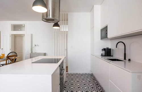 Belem Apartment | Junqueira · Trendy T.M Apartament by the River