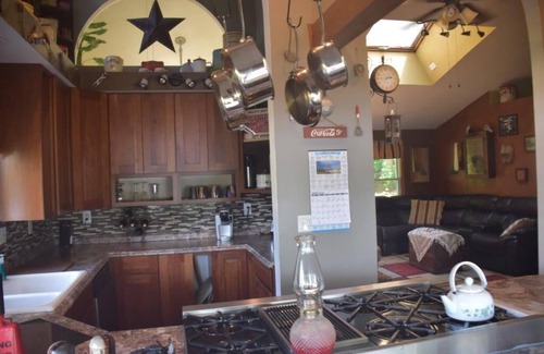 Clymer House | JUST ANOTHER DAY IN PARADISE