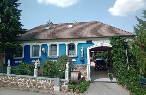 Zwettl Apartment | Jutta Deluxe Farmhouse