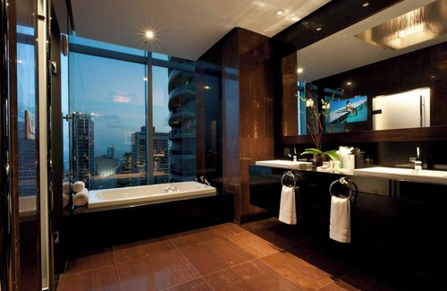 Downtown Miami Hotel | JW Marriott Marquis Miami