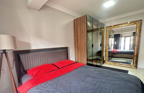 Bornova Apartment | Küçükpark civarı 1+1 Klimalı daire