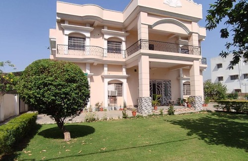 Gaya House | K D Homestay