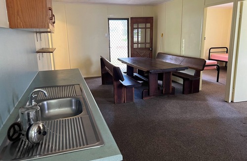 Happy Valley House | βοΈπ£π π π£βοΈ K'gari Lodge Beach/Fishing Shack in Happy Valley