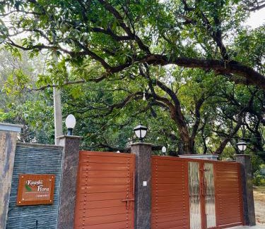 Varanasi Villa | Kaashi Flora (Full Villa - 5 Bedrooms)