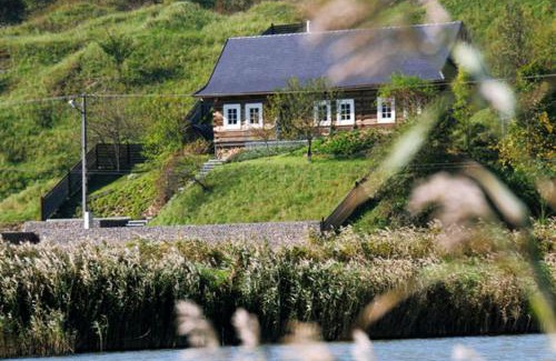 Zabierzow Villa | Kacza Chata - willa z jacuzzi