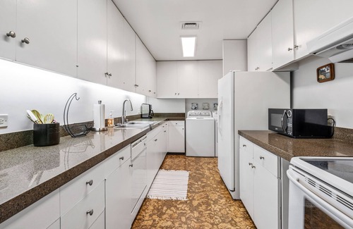 Waialae Iki Apartment | KAHALA BEACH APARTMENT