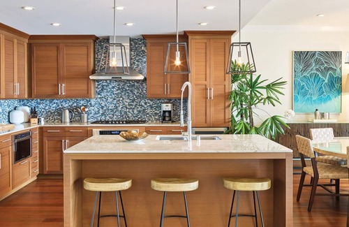 Foster Village Condo | Kaiholo 3-Bdrm Den Oceanfront,Spacious Residence,Stunning Ocean, Mountain Views