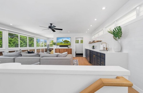 Lanikai Cottage | Kaikea Modern 1Ba Lanikai Cottage: Stylish & Private - 5 Min from Lanikai Beach