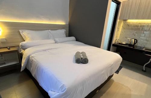 Sinduharjo Hotel | Kaira Room Guest House Syariah Mitra RedDoorz