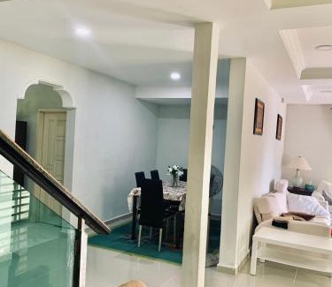 Manir Villa | Kak Nor Villa