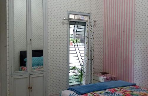 Ponorogo House | Kalandra Guest House