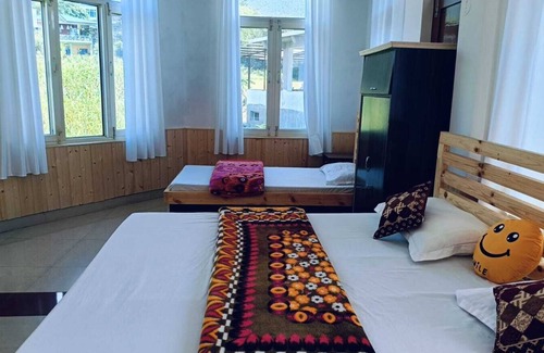 Gunehr Hotel | kalika guest