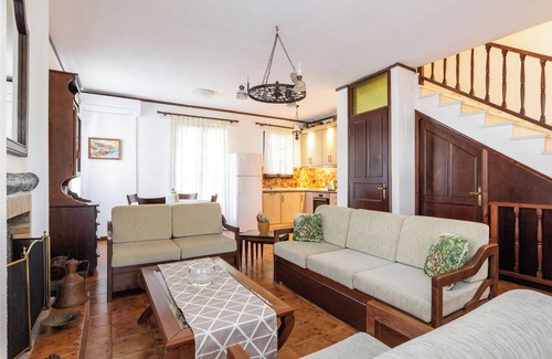 Kallikratia Villa | Kallikratis Vintage House : Beachfront