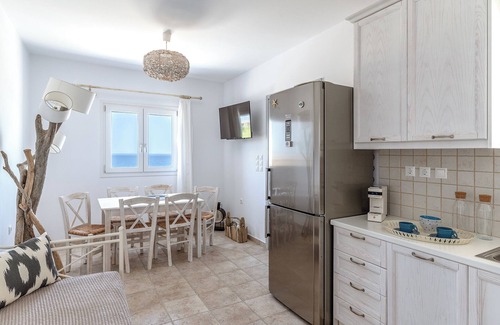 Engarai Villa | Kalliston, Romantic Villa with Amazing Sea View