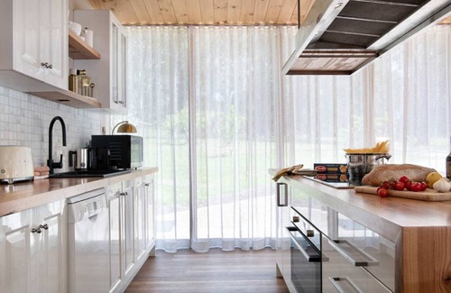 Wheatsheaf House | Kangaroo Creek Estate Daylesford