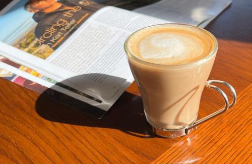 Alexandrina House | Kangaroo Pause Holiday home at Clayton Bay