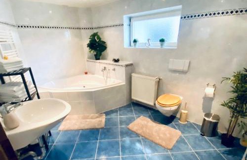 Graal Mueritz House | KAPITÄNS HUS 1 - Sauna, großer Garten, 400m zum Strand