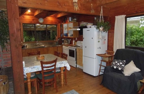 Marahau Cottage | KARAKA holiday cottage on the door step of the ABEL TASMAN NATIONAL PARK