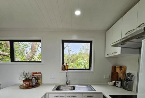 Solway Apartment | Karamu- Spacious, quiet, and close to amenities