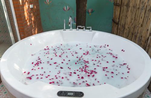 IMT Manesar Resort | Karma Lakelands Golf Resort & Residences