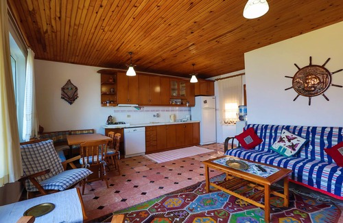 Kas Apartment | Kas Holiday Rental with Stunning Sea View and Swimming Pool (6 people)