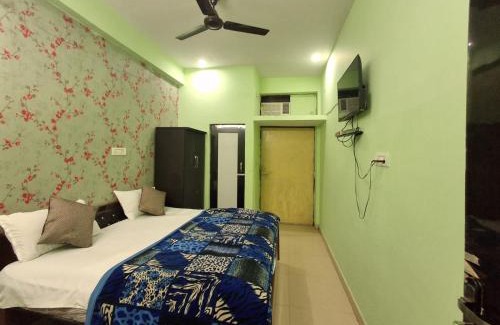 Varanasi House | Kashi Vishwanath Temple 2 Km From The Royal Inn New