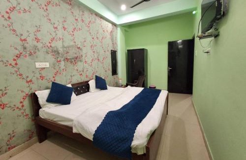 Varanasi House | Kashi Vishwanath Temple 2 Km From The Royal Inn New