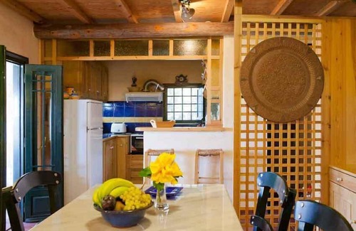 Kastellos Hotel | Kastellos Village - Agathes Houses