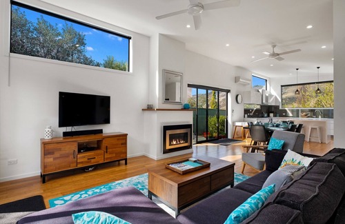 Lowburn House | Kawerau River Retreat - Cromwell Holiday Home