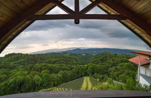 Eichberg-Trautenburg House | Kellerstöckl