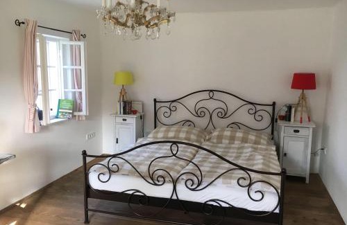 Sankt Martin im Sulmtal House | Kellerstoeckl-am-veganen-Bio-Lebenshof-nur-fuer-Hundefreunde-empfohlen