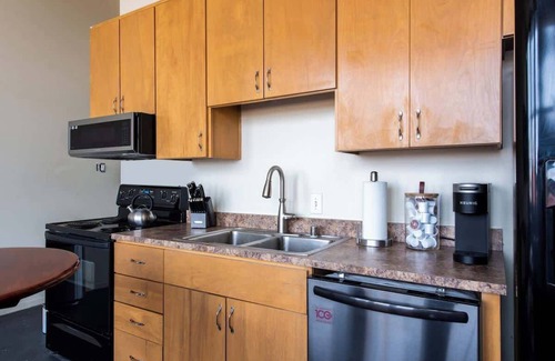 West Main Historic District Condo | Kentucky Derby Downtown Duplex with Amazing Views
