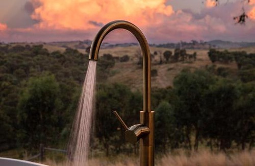 Mount Adrah House | Kestrel Nest EcoHut