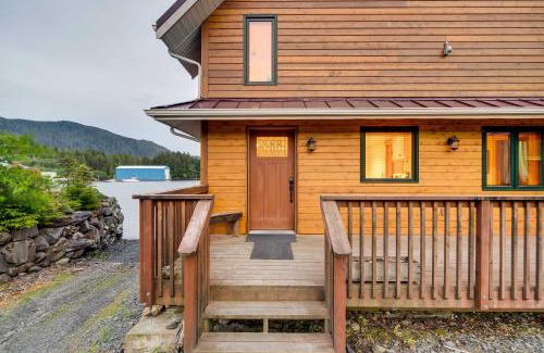 Ketchikan Apartment | Ketchikan Apt - Walk to Refuge Cove Beach!