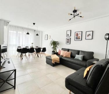 Laguardia House | KEY HOUSE