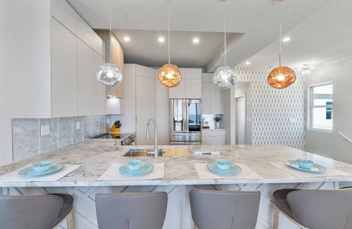 Monroe County House | Key Largo luxurious coastal Retreat endless views Pets OK