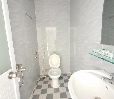 District 11 Hotel | Khách sạn Anh Thư