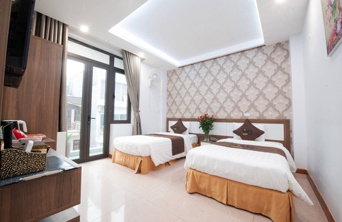 Long Bien Hotel | Khach San Sao
