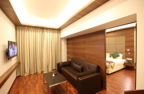 Vellore Hotel | Khanna Fiesta, A Bergamont Hotel - Vellore