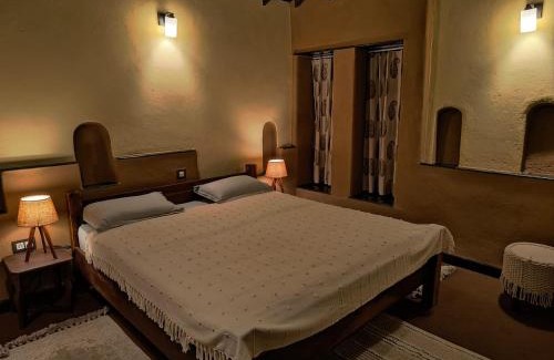 Mandav Bed & Breakfast | Khirni House