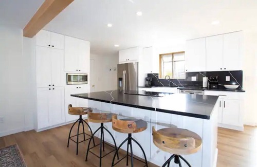 Glenwood Springs House | Kid and Dog Friendly Home w/Amazing Views!