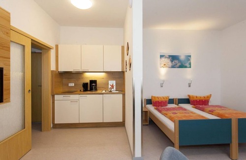 Auerbach House | Kiez Waldpark Grünheide - Familienbungalow, Dusche, WC, Terrasse