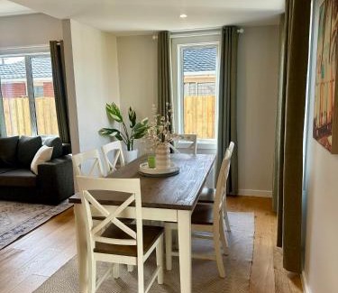 Saint Kilda House | Kilda Cottage - Close to beach