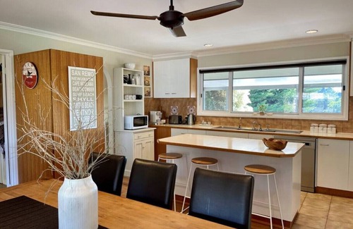 Kilcunda House | Killarney Spa Coastal Country Retreat Pet Friendly Fireplace 10 minutes to Phillip Island