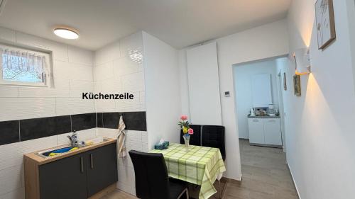 Soemmerda Hotel | Kim Homestay B Zimmer B2