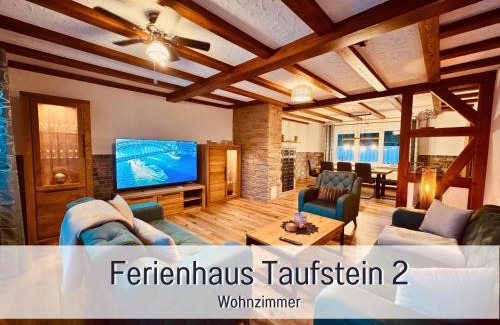 Rixfeld House | Kindertraum - Spielplatz - Spielzimmer - Terrasse mit Grill - Garten - wandern - 3 Schlafzimmer bis 9 Personen - Ferienhaus Taufstein 2