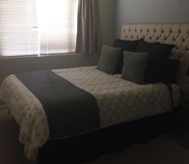 Leeton Hotel | Kindred Lodge Apartments