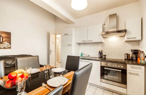 Favoriten Condo | ⍟King bed home, 3 bed rooms⍟ Ideal for big groups