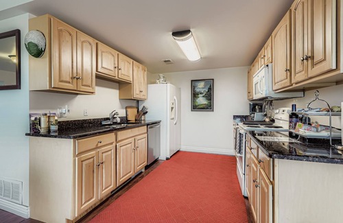 Lakewood Ski Chalet | King bedroom. Spacious living room. Dining area with glorious view. Full kitchen